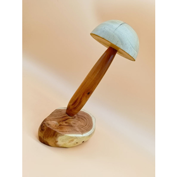 Grzyb wykonanay z akacji, czereśni i orzech włoskiego szer.13,5cm/wys.21cm/dł.6,5cm