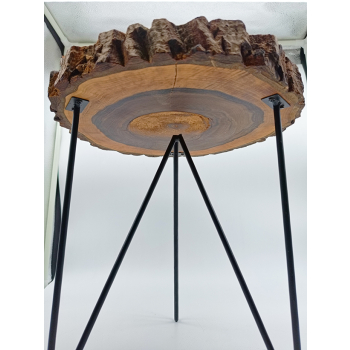Stolik kawowy z orzecha włoskiego dł.33cm/szer.31cm/wys.33cm