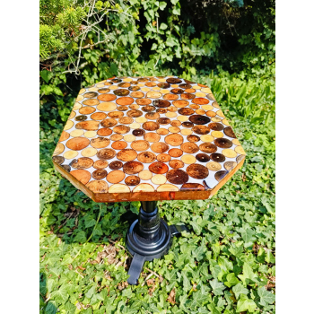 Stolik kawowy, plastry drewniane zalewane żywicą epoksydową dł.39,5cm/szer.30cm/wys.47cm
