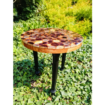 Stolik kawowy plastry drewniane zalewane żywicą epoksydową średnica 37,5cm/wys.42,5cm