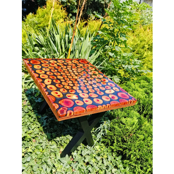 Stolik kawowy, plastry drewniane zalewane żywicą epoksydową dł.57,5cm/szer.47,5cm/wys.43,5cm