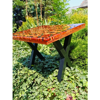 Stolik kawowy, plastry drewniane zalewane żywicą epoksydową dł.57,5cm/szer.47,5cm/wys.43,5cm